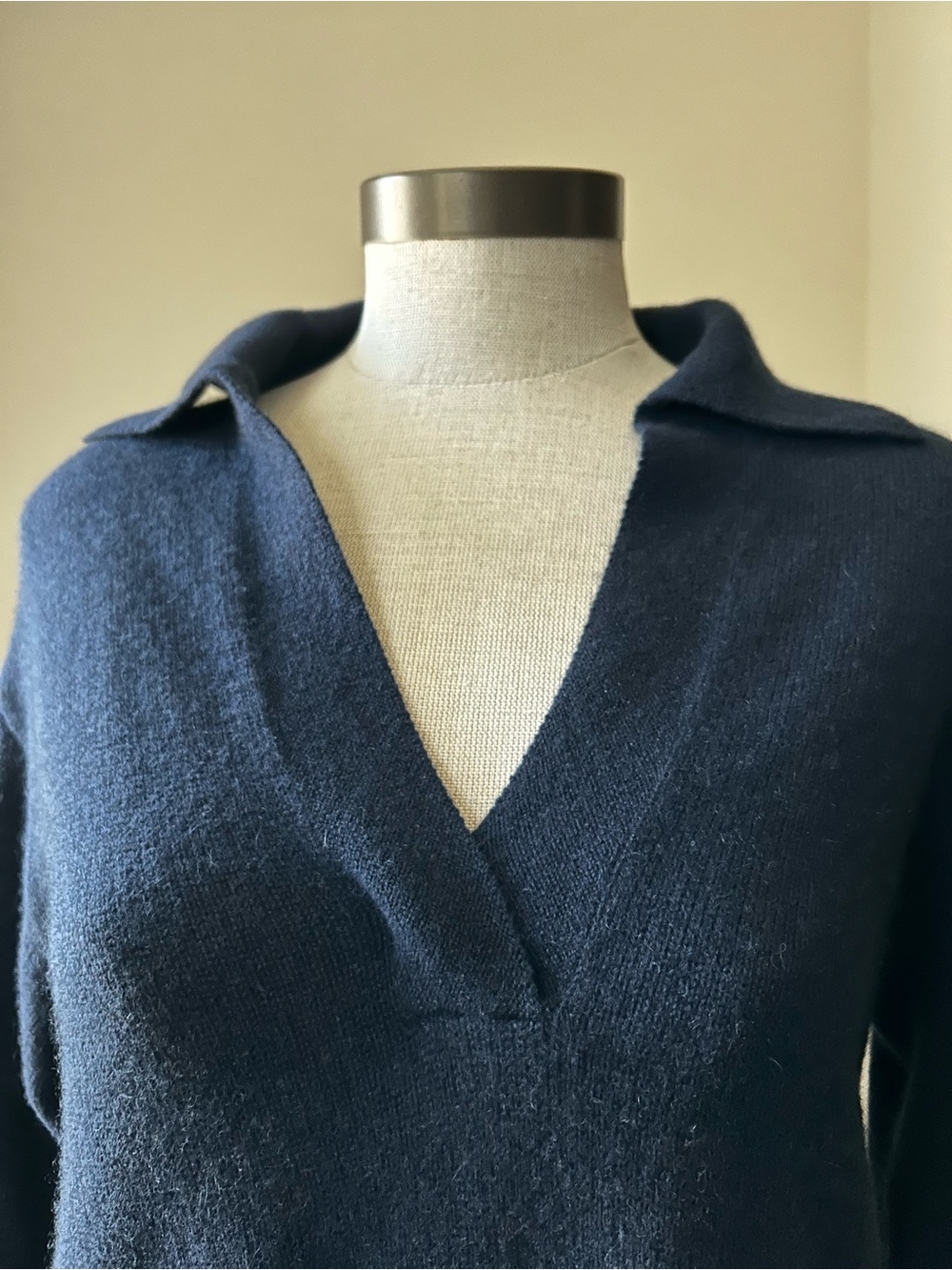 Reformation Navy V‑Neck Long Sleeve cashmere dress - Picture 6 of 10